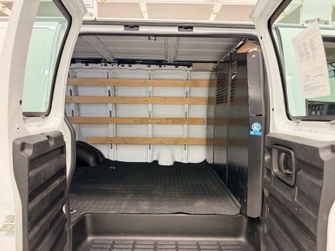 Used 2024 Chevrolet Express 2500 w/ Driver Convenience Package RWD image 8