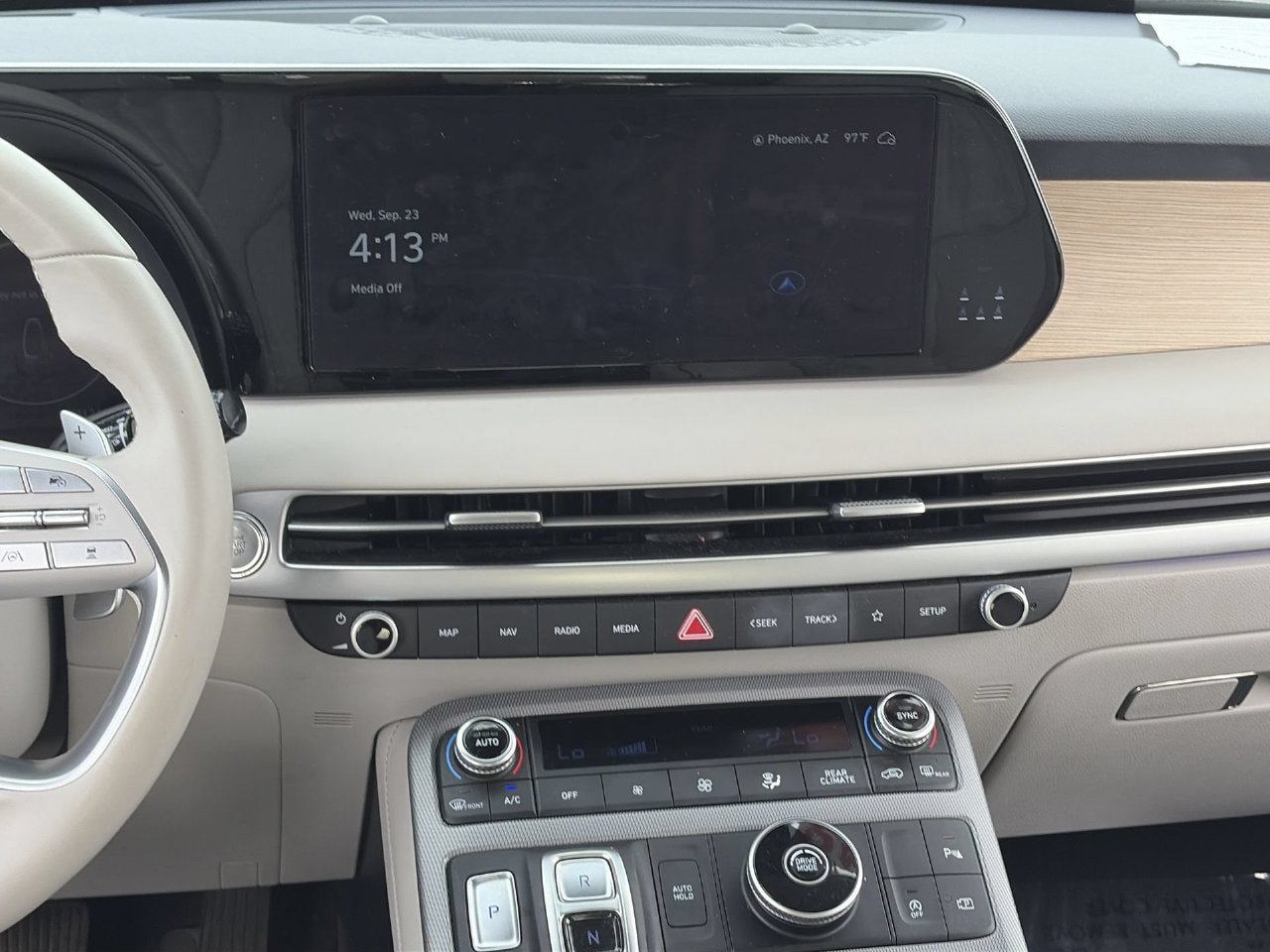 Used 2025 Hyundai Palisade Limited FWD image 14