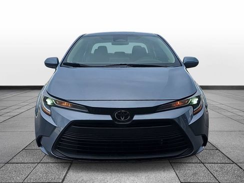 Used 2024 Toyota Corolla LE FWD image 2