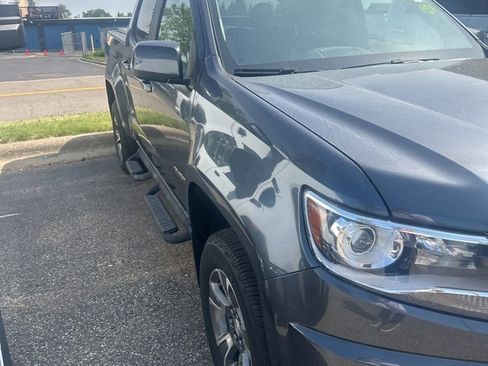 Used 2015 Chevrolet Colorado Z71 AWD/4WD image 4