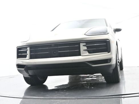 Certified 2026 Porsche Cayenne S AWD/4WD image 57