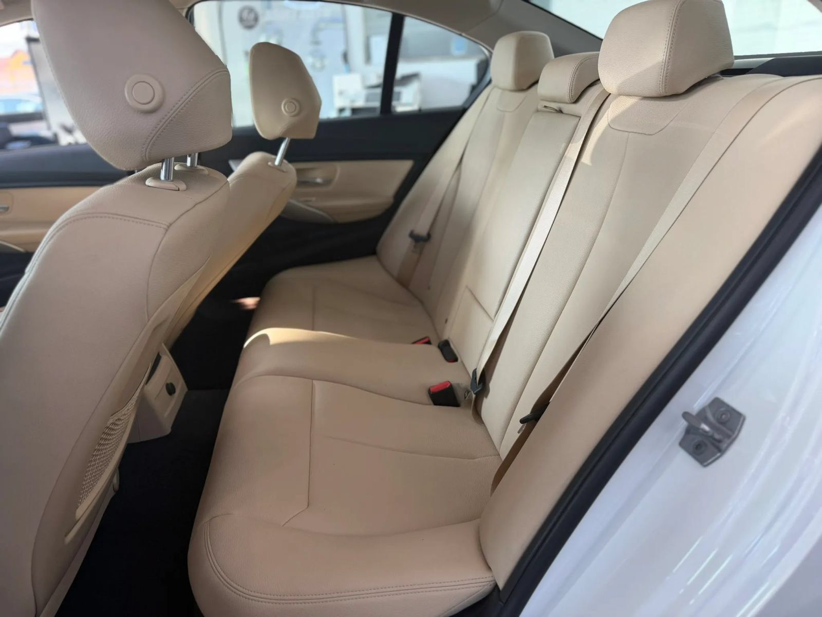 Used 2018 BMW 320i xDrive Sedan w/ Convenience Package AWD/4WD image 7