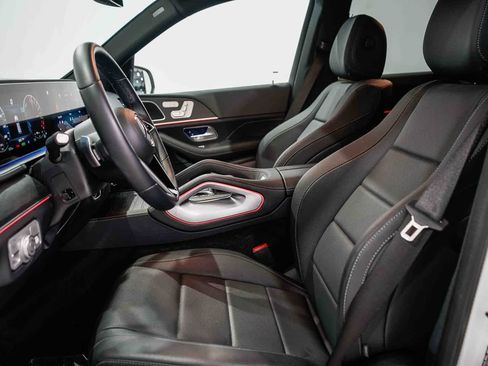 Used 2025 Mercedes-Benz GLE 450e 4MATIC image 17