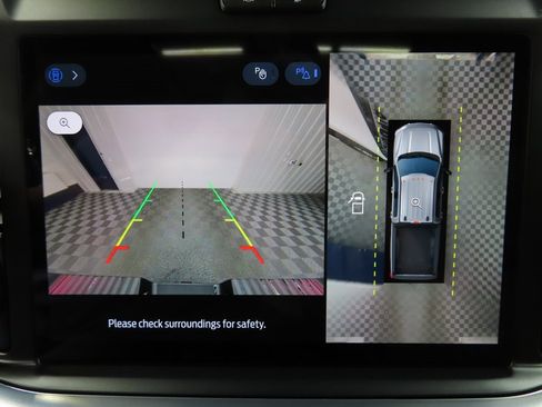 Used 2025 Ford F250 Platinum w/ Platinum Plus Package image 15