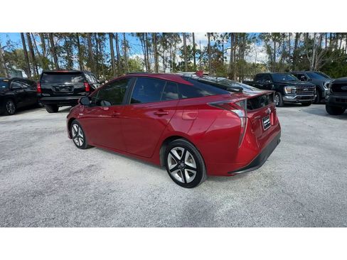 Used 2017 Toyota Prius Three Touring image 6