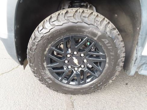 Used 2024 Chevrolet Silverado EV W/T AWD/4WD image 11