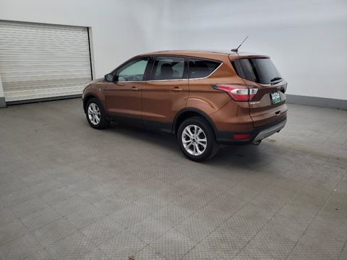 Used 2017 Ford Escape SE w/ SE Cold Weather Package FWD image 3