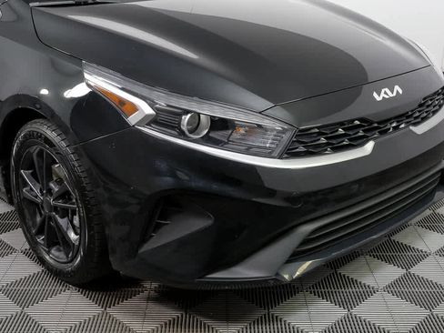 Used 2024 Kia Forte LXS w/ LXS Technology Package FWD image 33