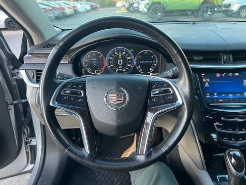 Used 2013 Cadillac XTS Premium image 20