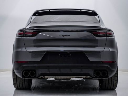 Certified 2023 Porsche Cayenne Coupe image 10