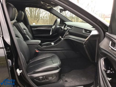 Used 2022 Jeep Grand Cherokee Overland image 22