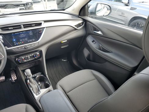 Used 2023 Buick Encore GX Select w/ Sport Touring Package image 17