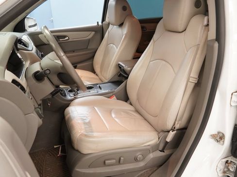 Used 2016 Chevrolet Traverse LT AWD/4WD image 3