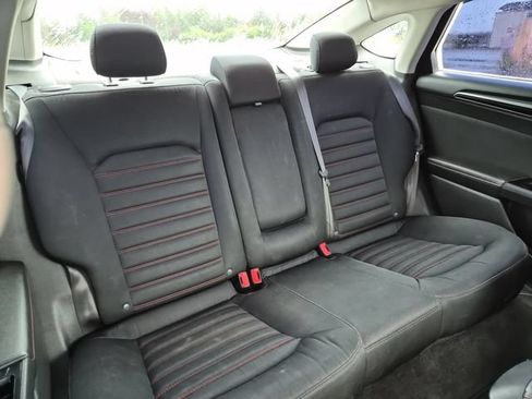 Used 2016 Ford Fusion SE FWD image 22