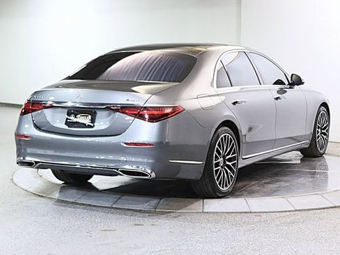 Used 2022 Mercedes-Benz S 580 4MATIC Sedan w/ Rear Seat Package image 14