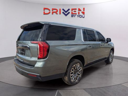 Used 2023 GMC Yukon XL Denali Ultimate w/ LPO, Floor Liner Package image 5