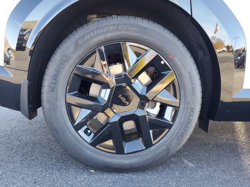 New 2026 Kia EV9 Land w/ Nightfall Edition Package image 7