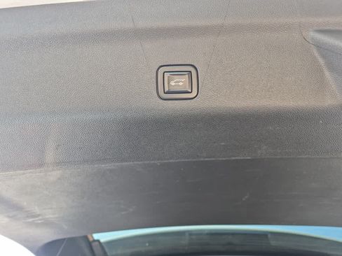 Used 2022 Chevrolet Tahoe LT AWD/4WD image 30