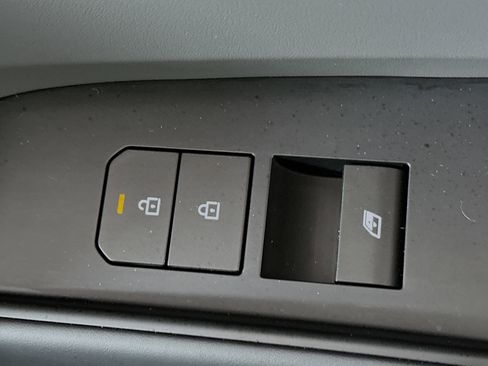 Used 2026 Kia EV9 Light image 28