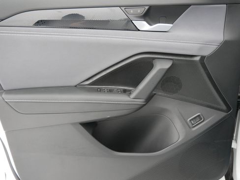 New 2025 Volkswagen Tiguan SE AWD/4WD image 4