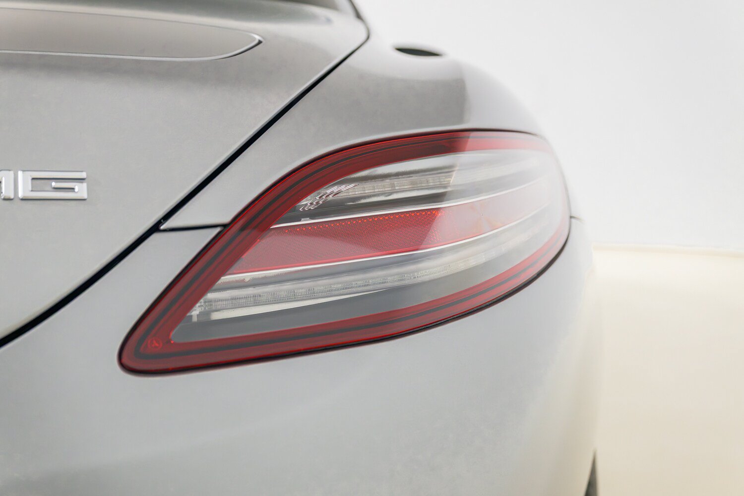 Used 2011 Mercedes-Benz SLS AMG Coupe image 41