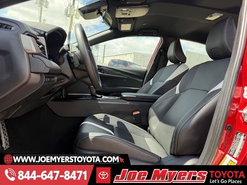 Used 2025 Toyota Camry SE image 27