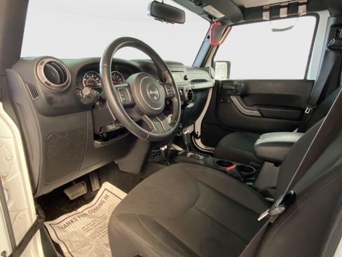 Used 2018 Jeep Wrangler Unlimited Sport S AWD/4WD image 19