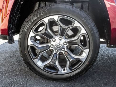 Used 2022 RAM 1500 Limited w/ Body-Colour Bumper Group image 33