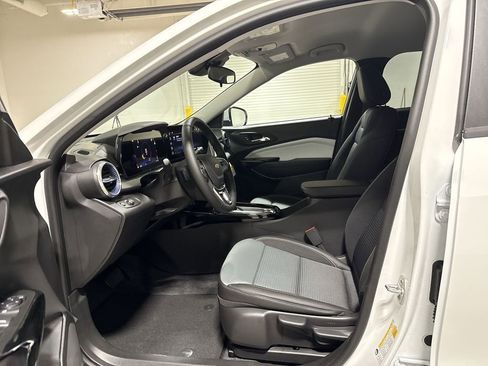 New 2026 Chevrolet Trax LT w/ LT Convenience Package image 19