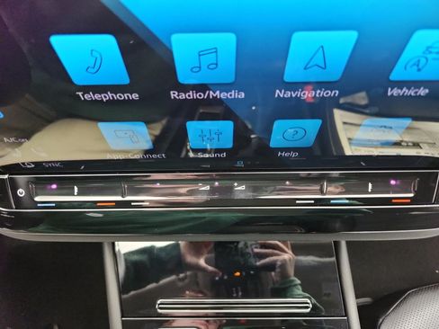 New 2026 Volkswagen Atlas SE image 23