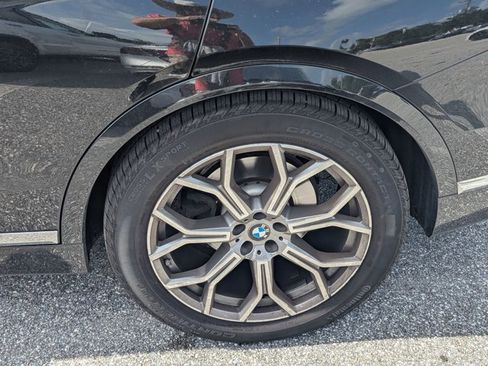 Used 2023 BMW X7 xDrive40i w/ Premium Package AWD/4WD image 21