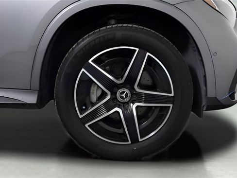 Used 2023 Mercedes-Benz GLC 300 4MATIC image 9