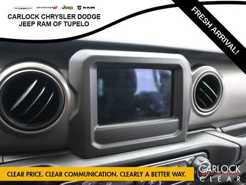 Used 2022 Jeep Gladiator Sport image 22
