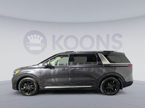 Used 2024 Kia Carnival SX FWD image 2