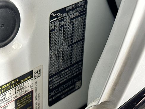 Used 2023 Jaguar F-PACE S image 12