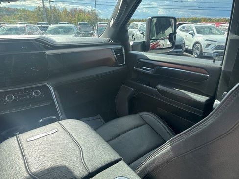 Certified 2024 GMC Sierra 3500 Denali w/ Denali Reserve Package image 30