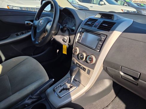 Used 2013 Toyota Corolla LE Special Edition image 15