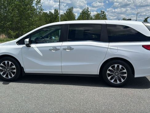 Used 2024 Honda Odyssey EX-L image 10