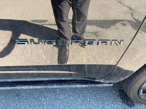 Used 2021 Chevrolet Suburban High Country image 9