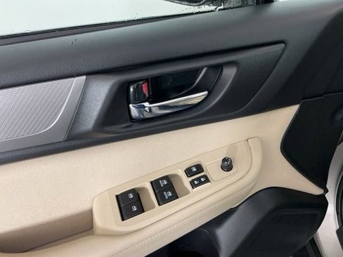 Used 2016 Subaru Outback 2.5i Premium image 13