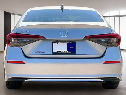 Used 2022 Honda Civic LX image 5