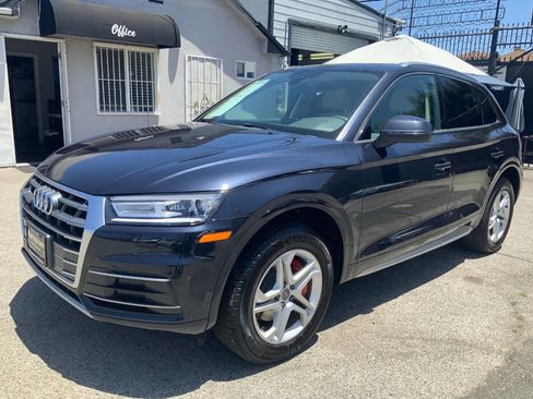 Used 2018 Audi Q5 2.0T Premium w/ Convenience Package AWD/4WD image 24