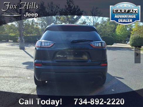 Certified 2023 Jeep Cherokee Altitude Lux image 7