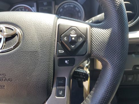 Used 2022 Toyota Tacoma SR5 w/ Technology Package RWD image 27