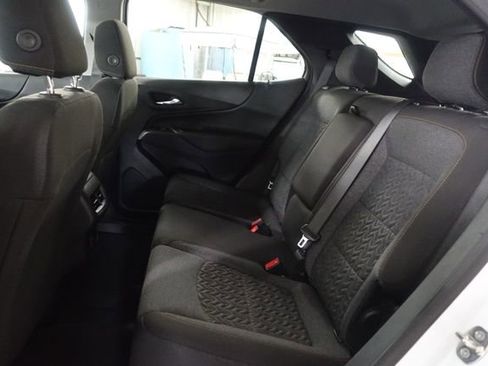 Used 2023 Chevrolet Equinox LT AWD/4WD image 18