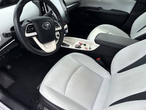 Used 2018 Toyota Prius Four w/ Advanced Technology Package FWD image 10