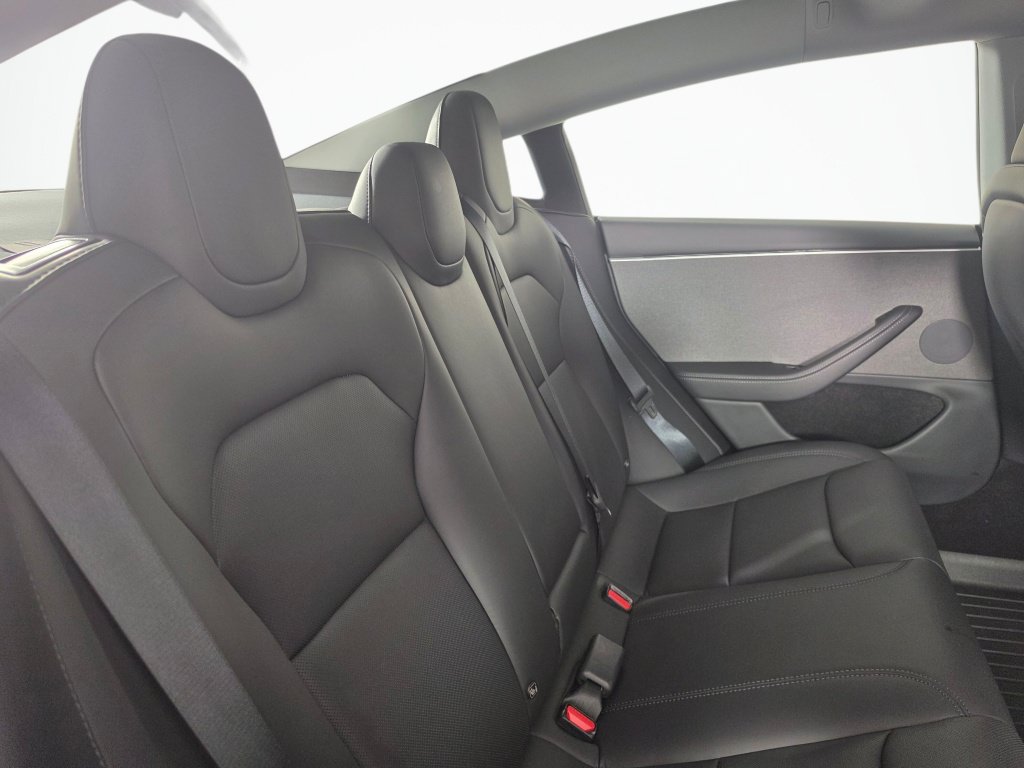 Used 2025 Tesla Model 3 Long Range RWD image 32