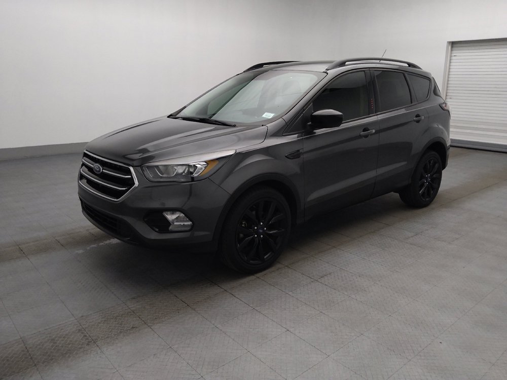 Used 2017 Ford Escape SE w/ SE Sport Appearance Package FWD image 2
