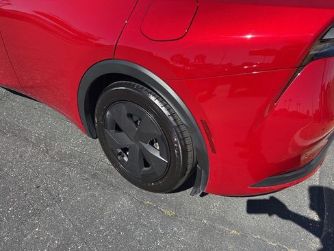 Used 2024 Toyota Prius Prime SE image 7