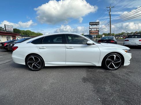 Used 2018 Honda Accord Sport image 4